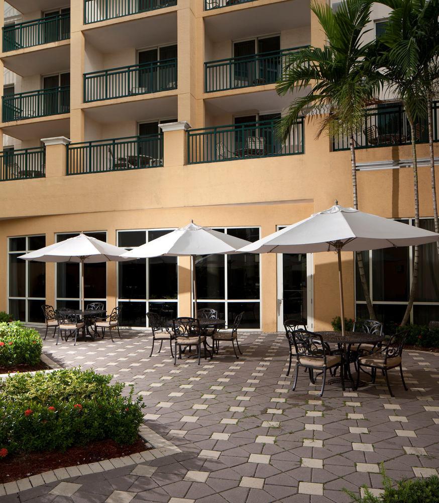 Courtyard Miami Dadeland Hotel Glenvar Heights Exterior photo